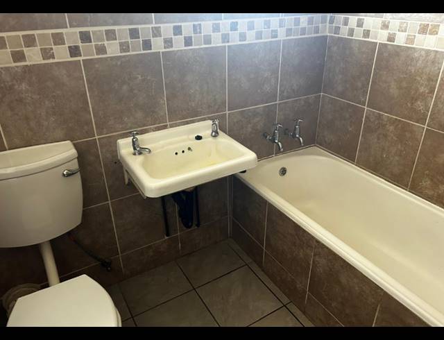 2 BEDROOM APARTMENT FOR SALE IN ALBERTON NORTH